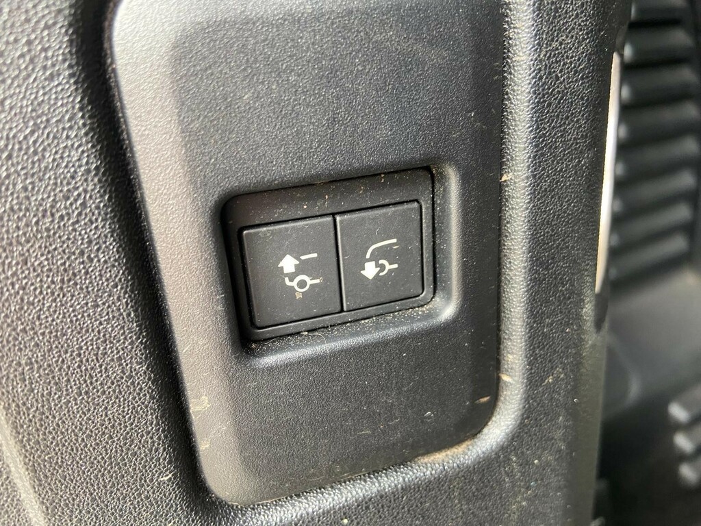 Land Rover Defender 90 3.0 D250 Hse 90 6 Seat Black #25