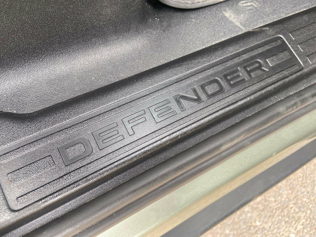 Land Rover Defender 90 3.0 D250 Hse 90 6 Seat Black #57