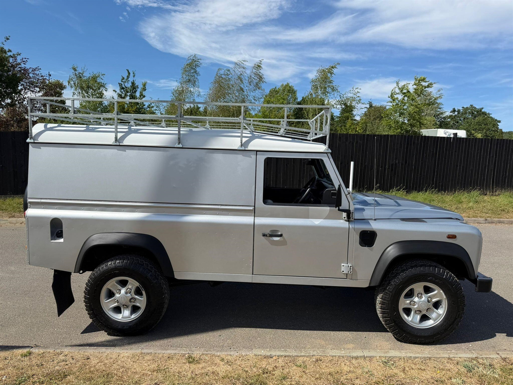 Land Rover Defender 110 Suv Silver #6