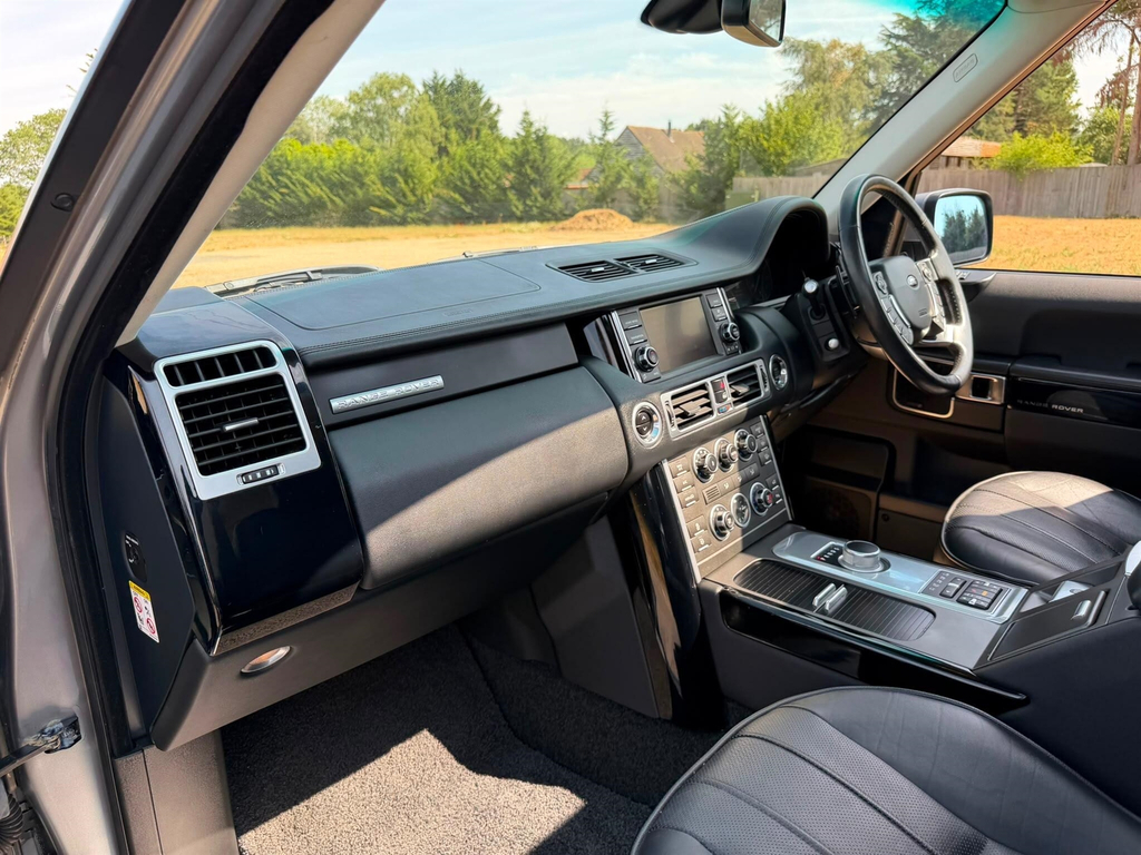 Land Rover Range Rover 4.4 Tdv8 Westminster Black #16