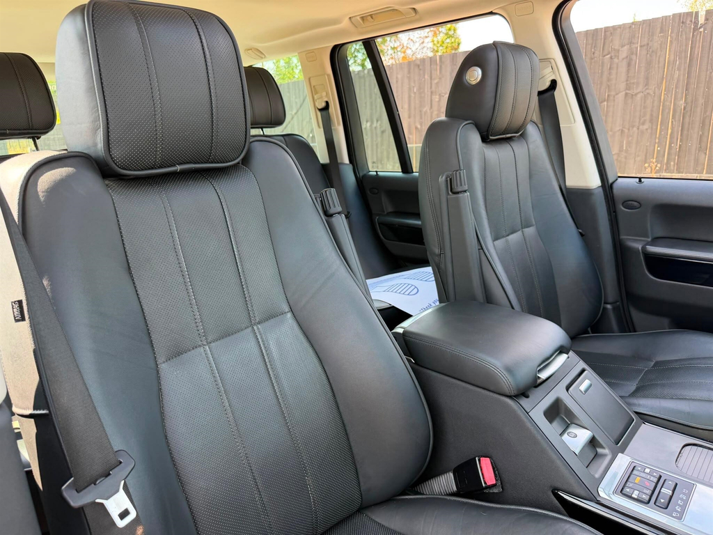 Land Rover Range Rover 4.4 Tdv8 Westminster Black #18