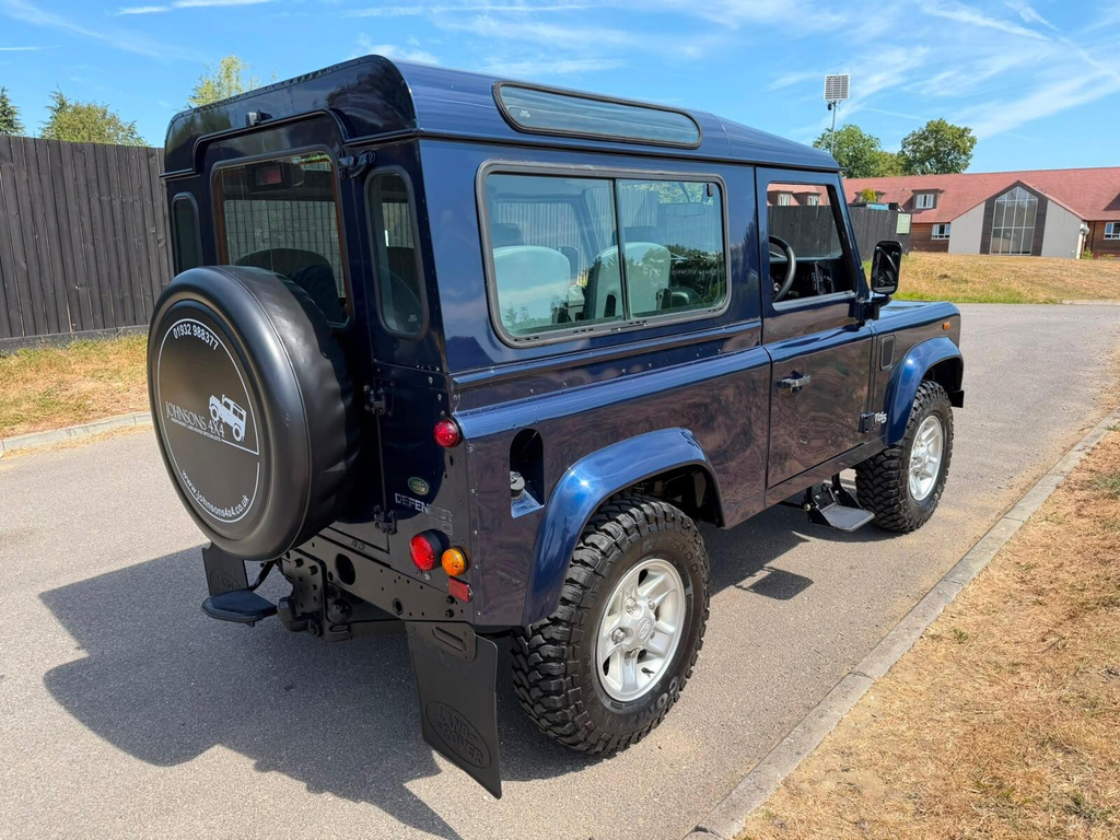 Land Rover Defender 90 Suv Green #8