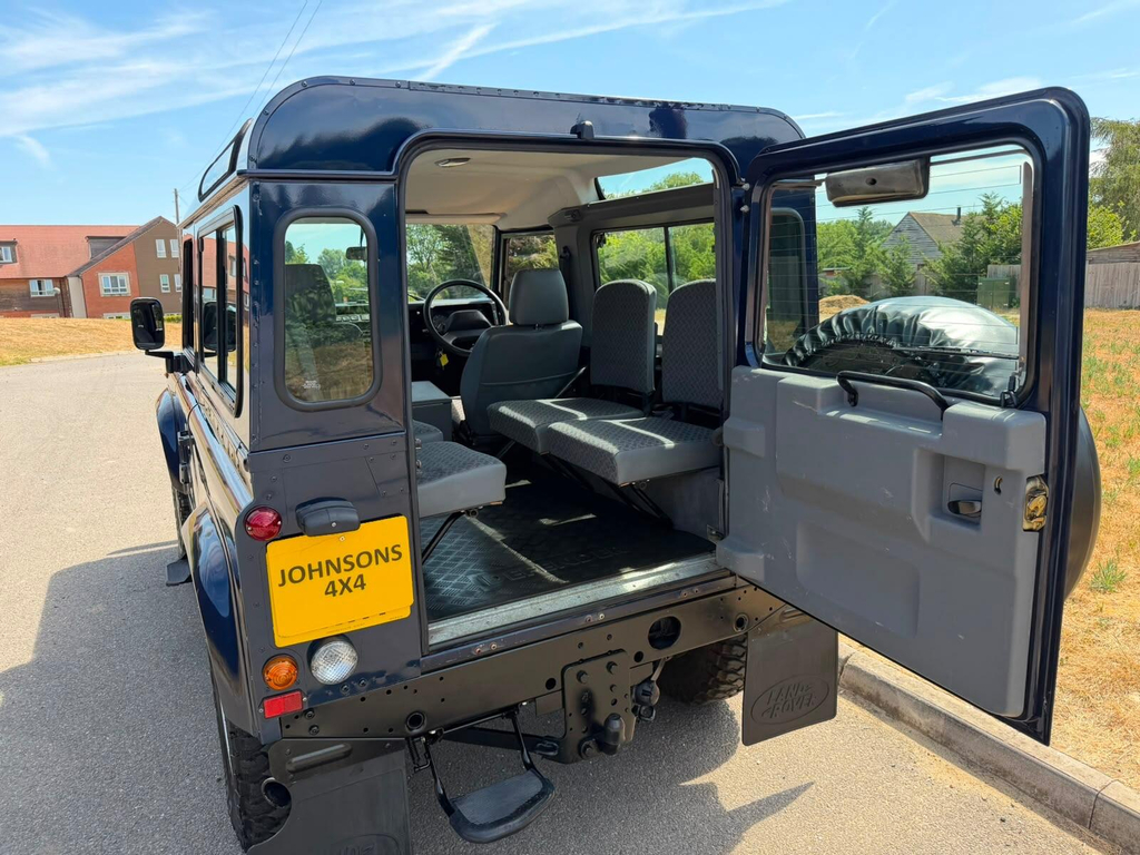 Land Rover Defender 90 Suv Blue #5