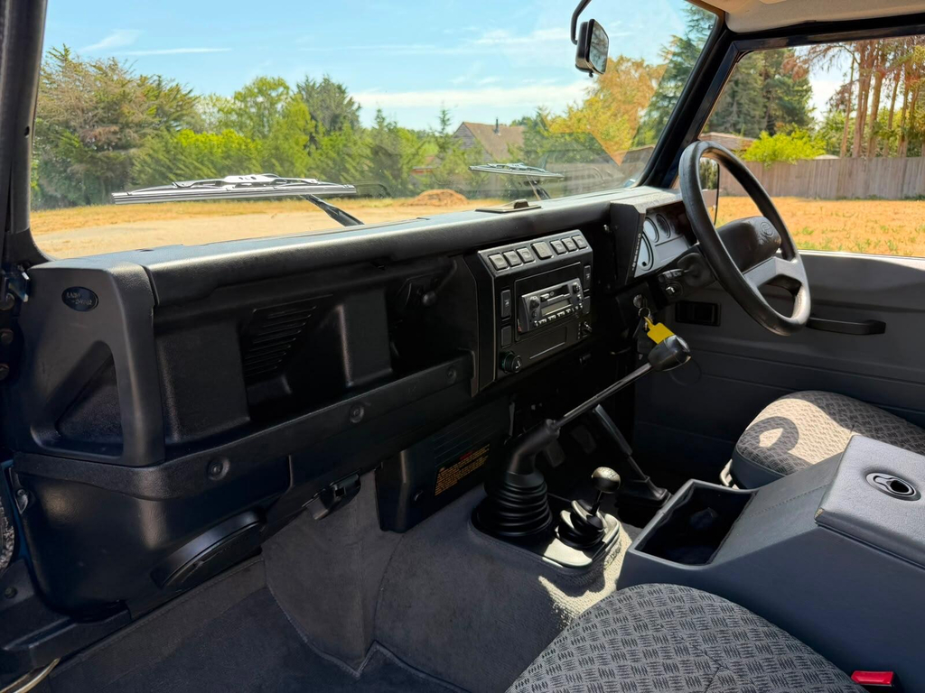 Land Rover Defender 90 Suv Green #11
