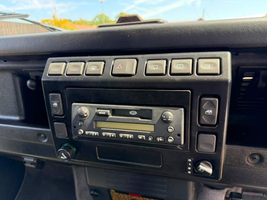 Land Rover Defender 90 Suv Green #29