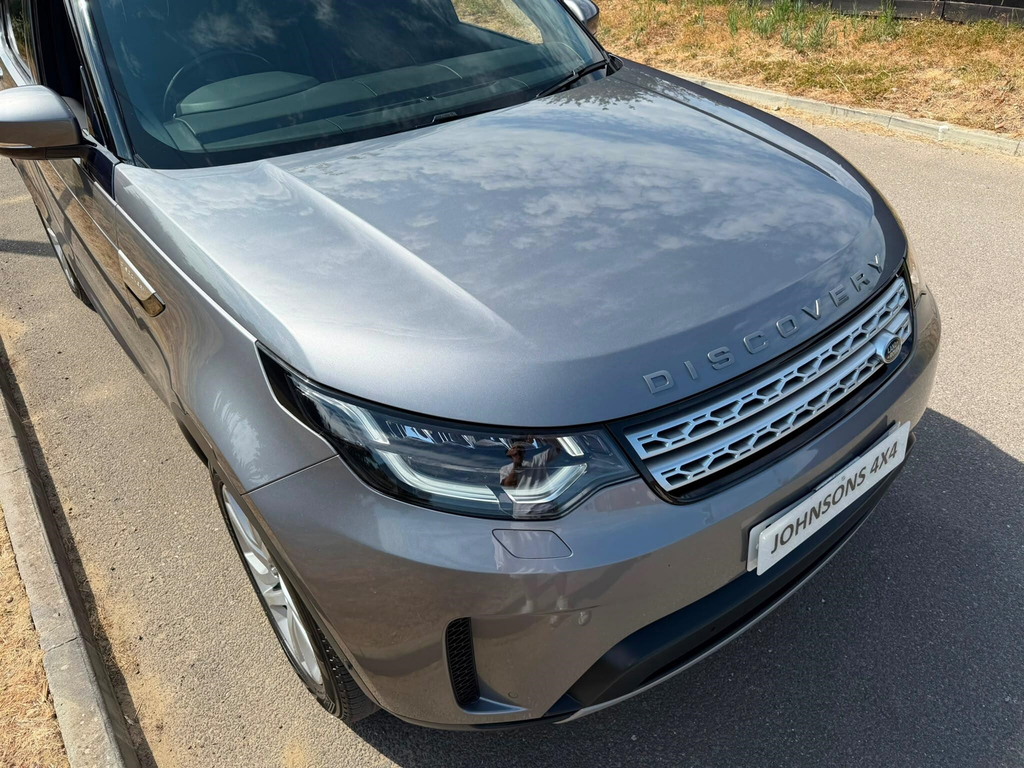 Land Rover Discovery Sdv6 Hse Black #54