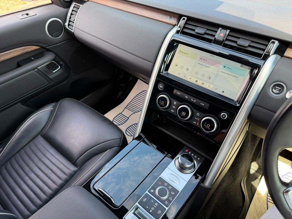 Land Rover Discovery Sdv6 Hse Black #29