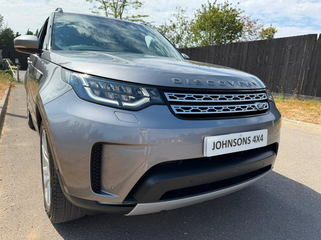 Land Rover Discovery Sdv6 Hse Black #5