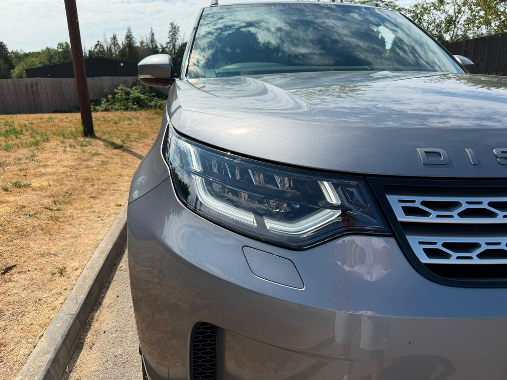 Land Rover Discovery Sdv6 Hse Black #52