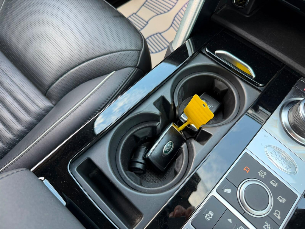 Land Rover Discovery Sdv6 Hse Black #30