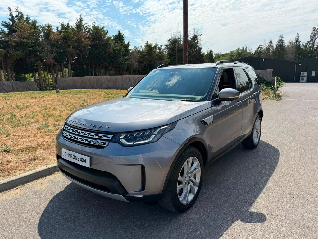 Land Rover Discovery Sdv6 Hse Black #1