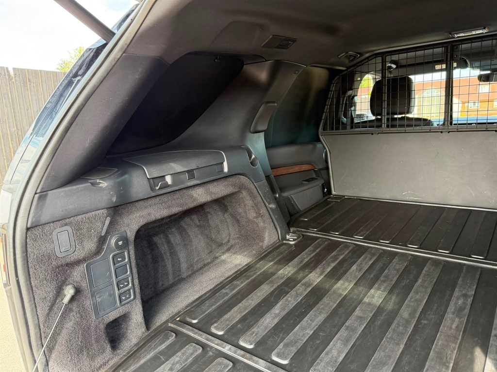 Land Rover Discovery Sdv6 Hse Black #63