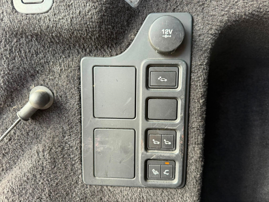 Land Rover Discovery Sdv6 Hse Black #17