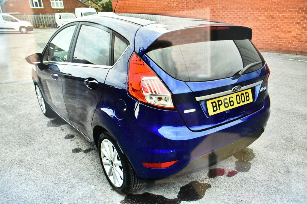 Ford Fiesta 1.0T Ecoboost Titanium Hatchback Blue #4