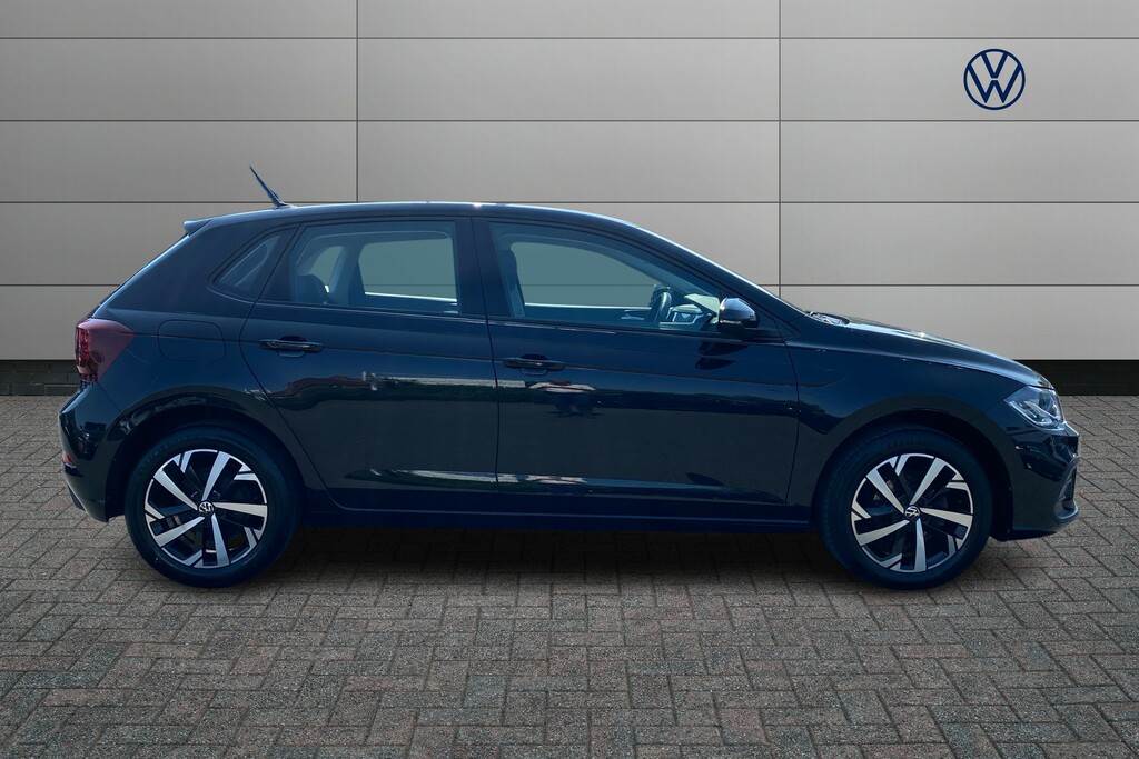 Volkswagen Polo 1.0 Tsi Life PK24RBV Black #4