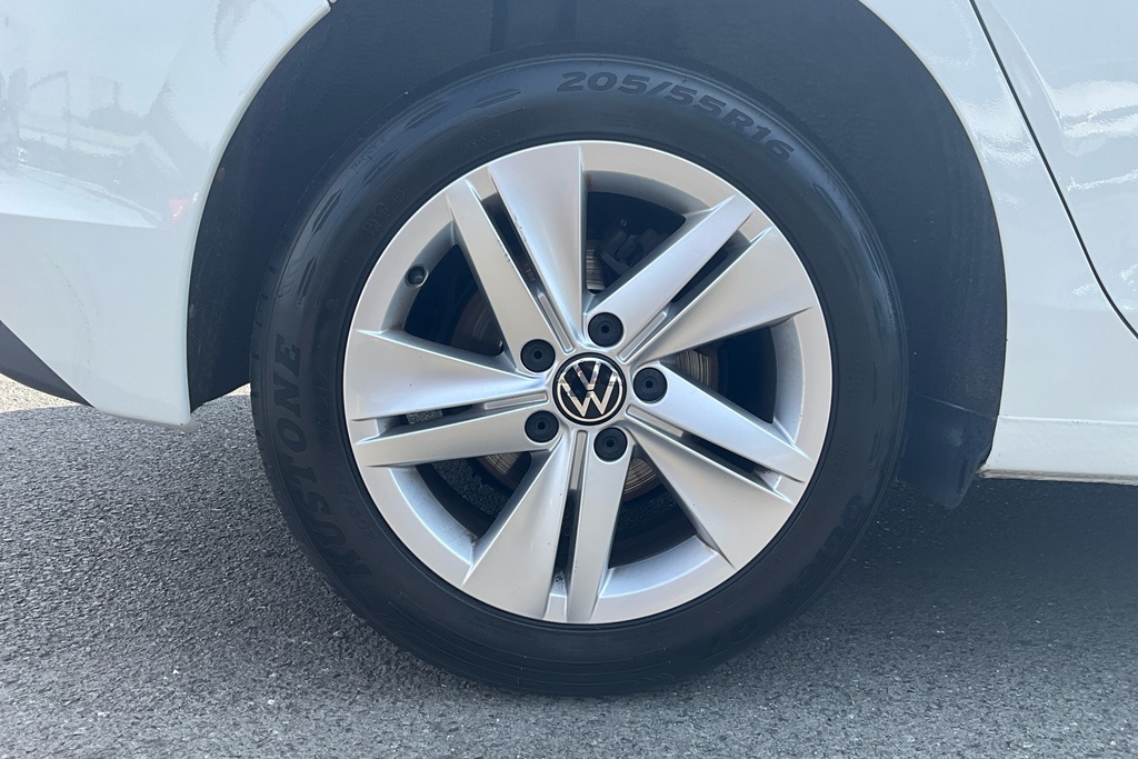 Volkswagen Golf 1.0 Tsi Life BG22KBZ White #5