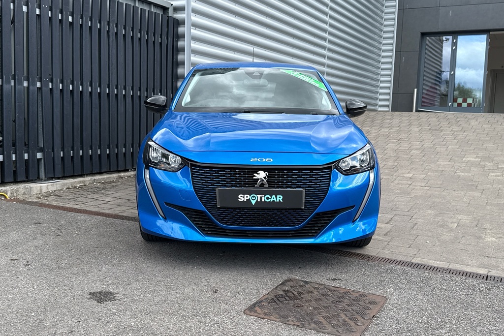 Peugeot e-208 50Kwh Allure Premium 7Kw Charger CP22WDE Blue #5