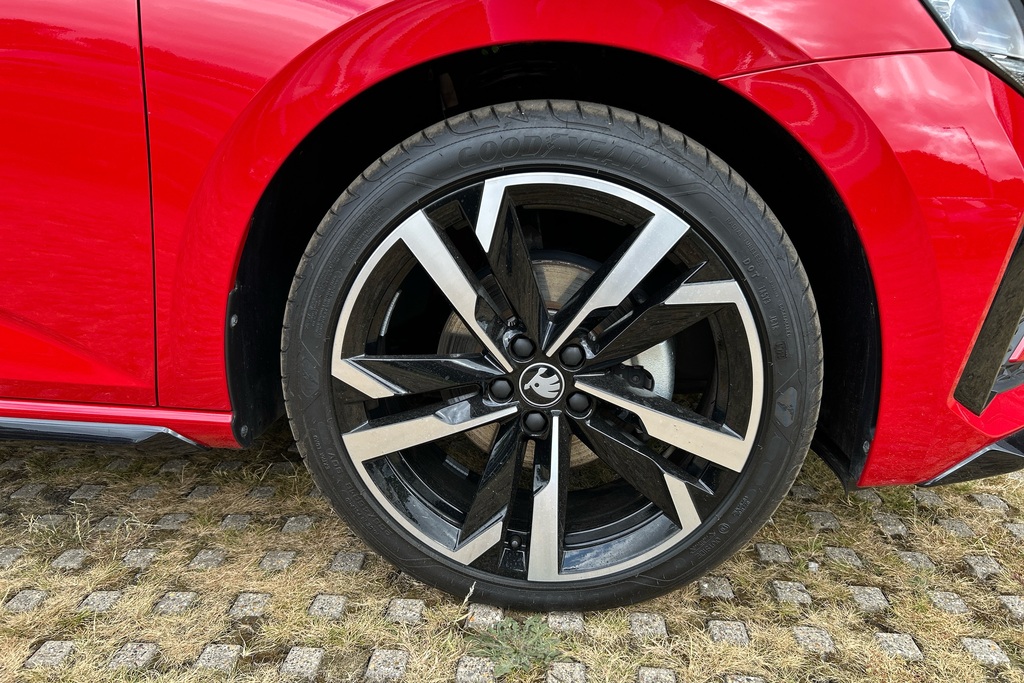 Skoda Scala 1.0 Tsi 116 Monte Carlo Edition Red #5