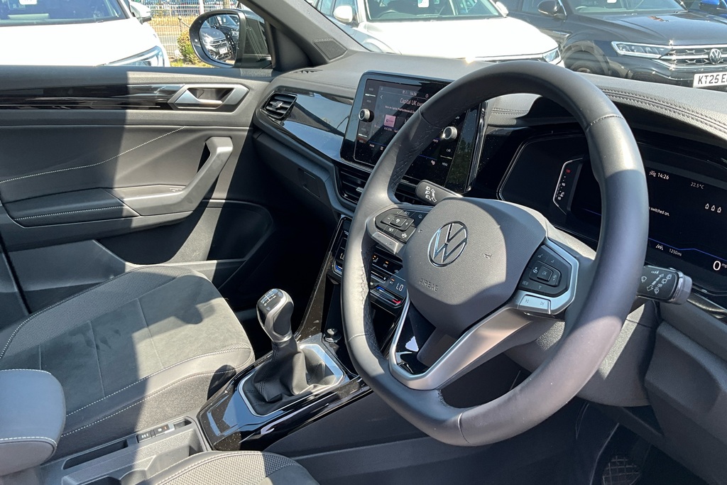 Volkswagen T-Roc 1.5 Tsi Style Design BG26EPJ Black #6
