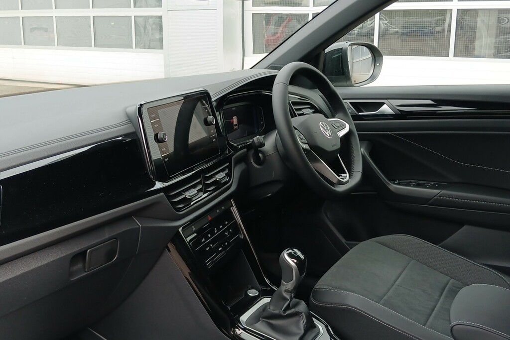 Volkswagen T-Roc 1.0 Tsi 115 Style Design VO26NDD Black #2