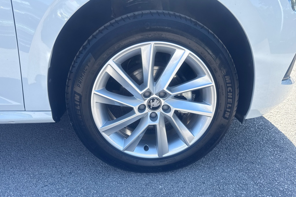 Skoda Kamiq 1.0 Tsi Se Edition GD25EZL White #5