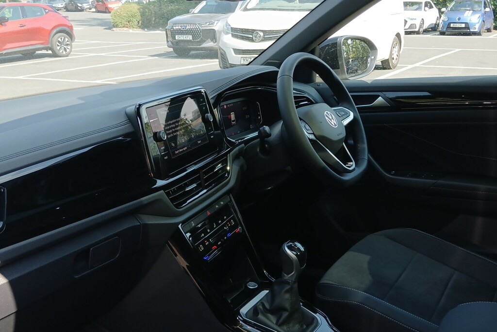 Volkswagen T-Roc 1.0 Tsi 115 Style Design VO26LHL Black #2