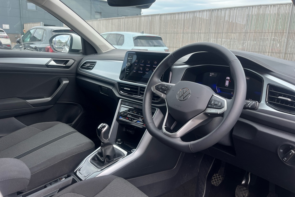 Volkswagen T-Roc 1.0 Tsi 115 Match PE75YKU White #6