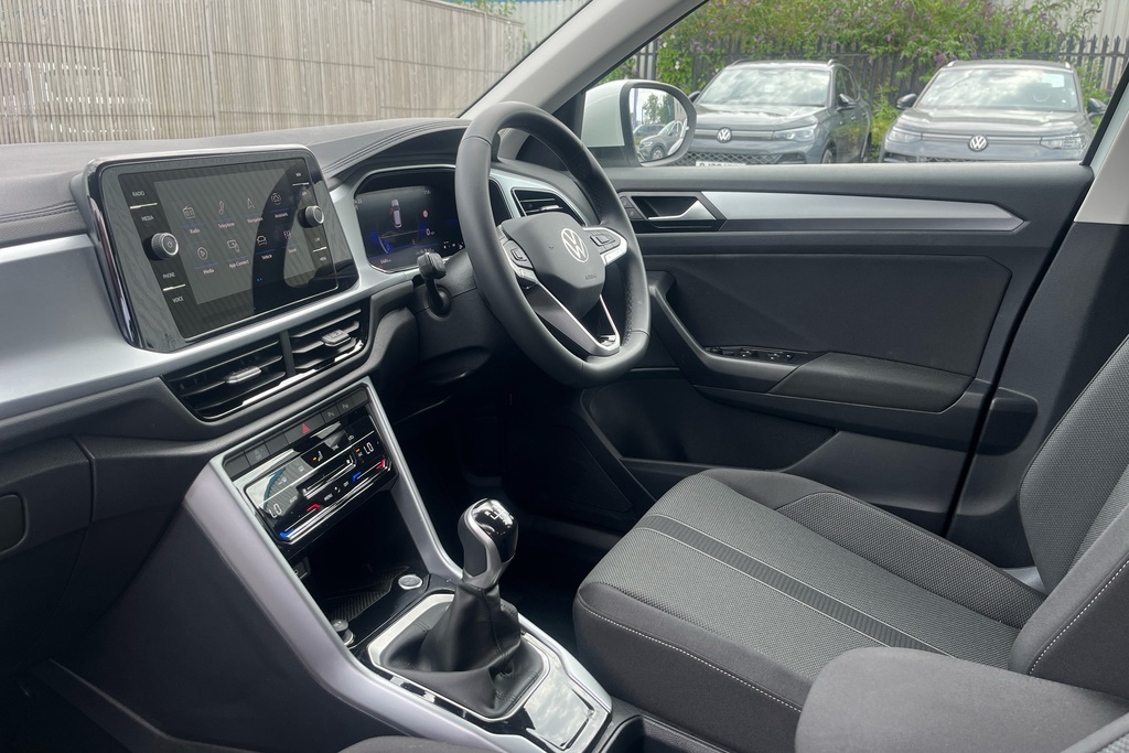 Volkswagen T-Roc 1.0 Tsi 115 Match PE75YKU White #2