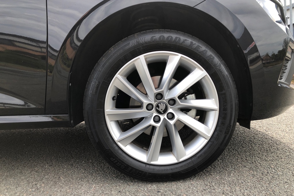 Skoda Kamiq 1.0 Tsi Se Edition GK75KFR Black #5