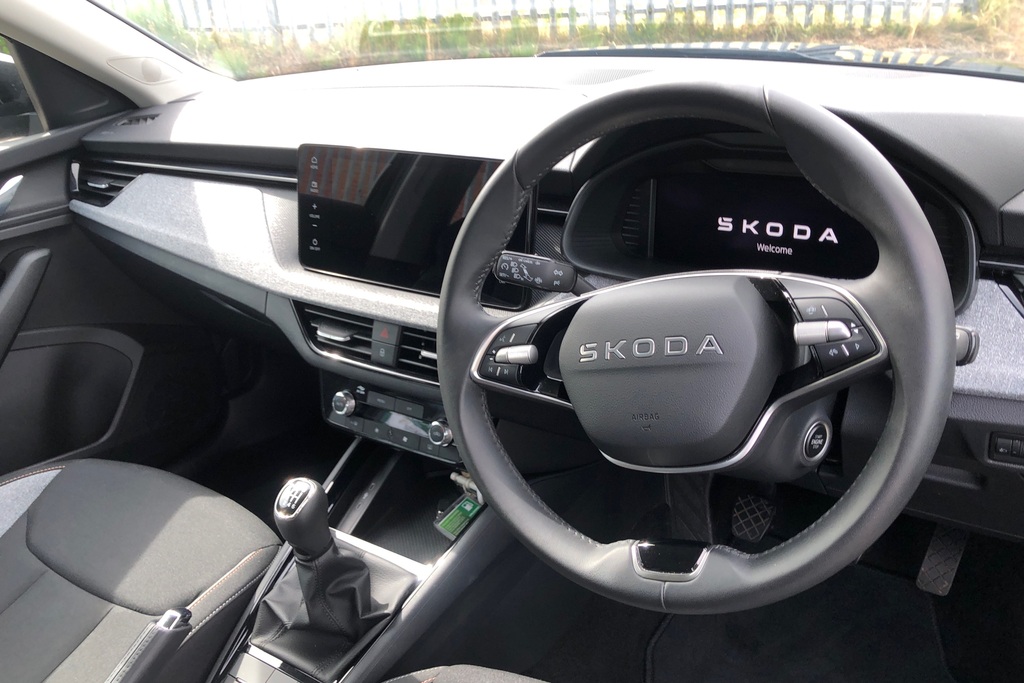 Skoda Kamiq 1.0 Tsi Se Edition GK75KFR Black #6