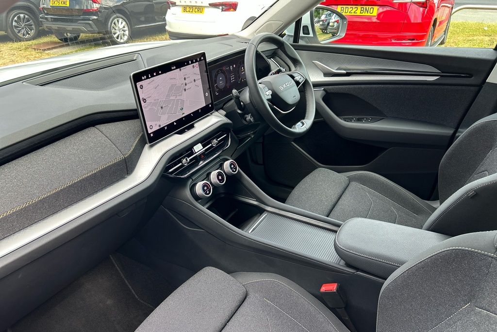 Skoda Kodiaq 2.0 Tdi Se Dsg 7 Seat KP75AJY White #2