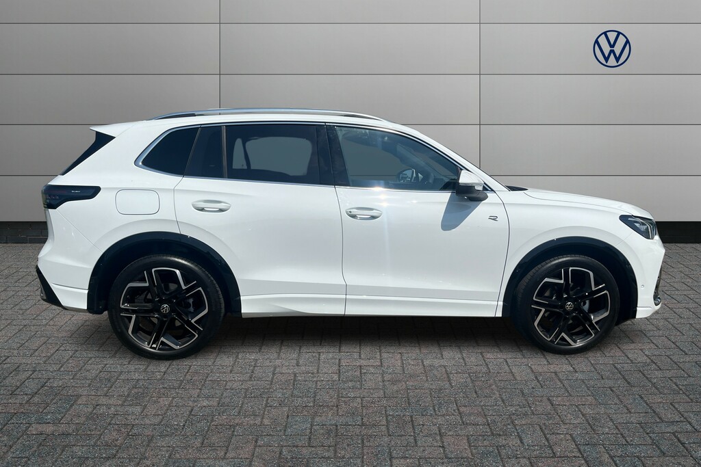 Volkswagen Tiguan 1.5 Etsi 150 R-line Dsg BG26DLY White #4