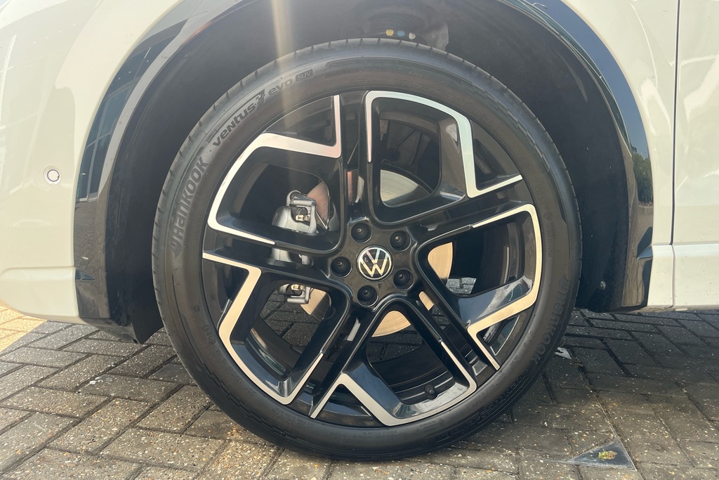 Volkswagen Tiguan 1.5 Etsi 150 R-line Dsg BG26DLY White #5