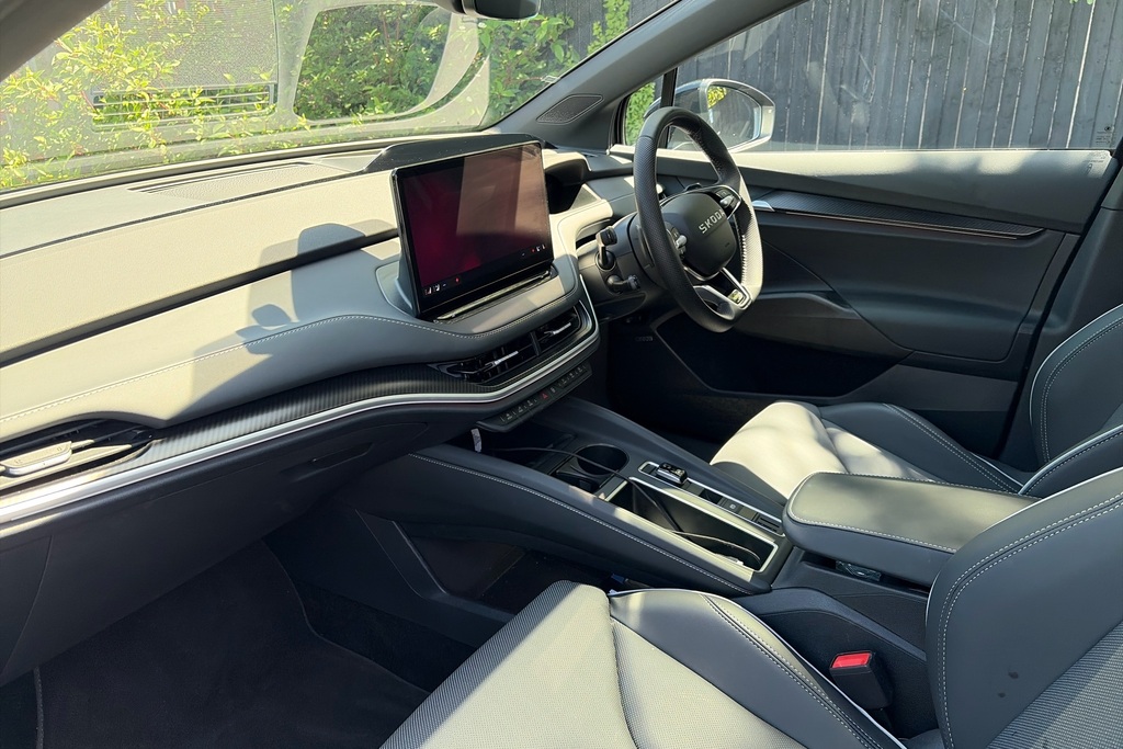 Skoda ENYAQ 250Kw Vrs 84Kwh 4X4 BJ26EYY Black #2