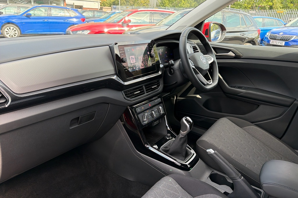 Volkswagen T-Cross 1.0 Tsi Match VX26YGP Red #2