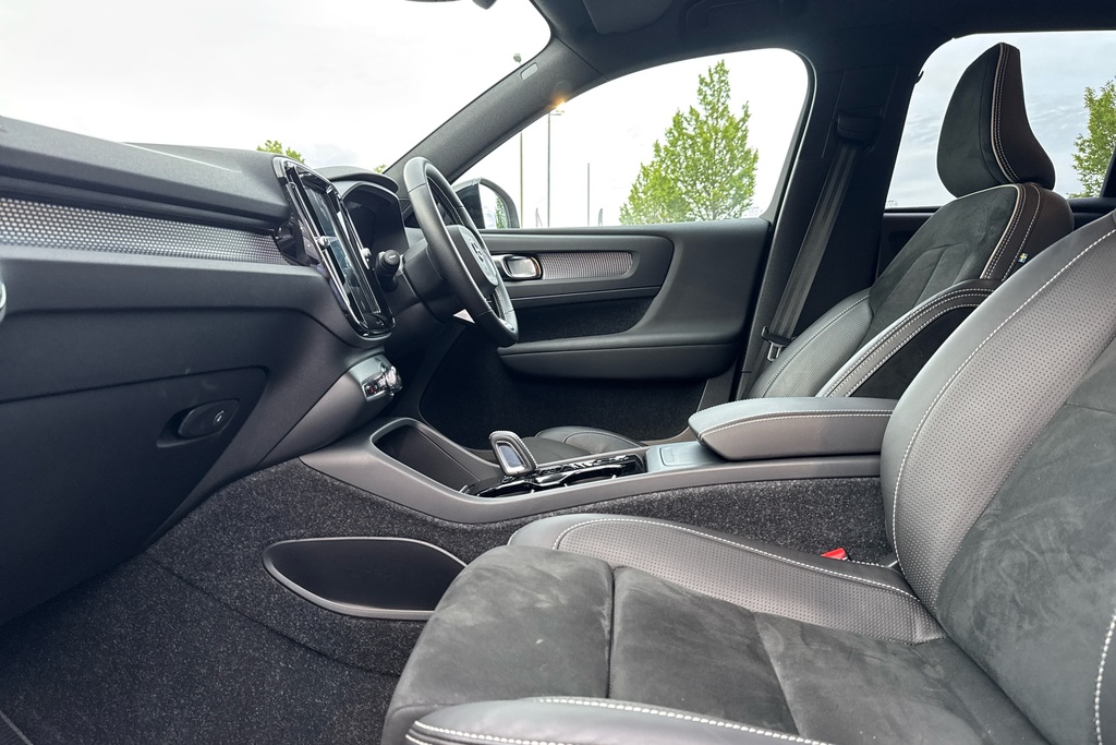 Volvo XC40 2.0 B4p R Design NL70MZZ Black #6