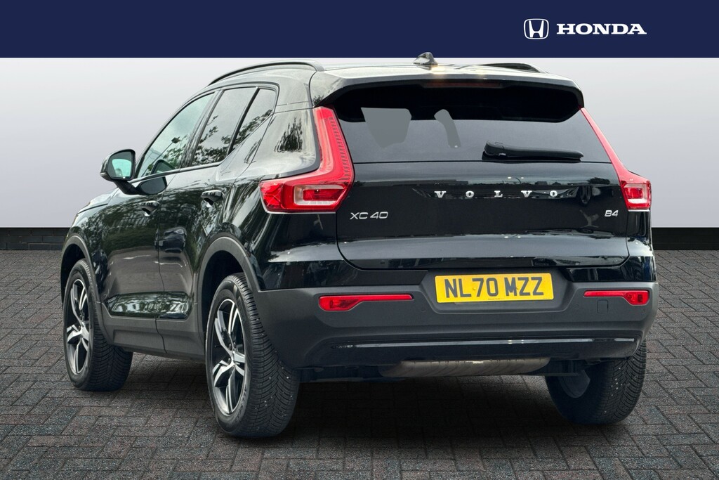 Volvo XC40 2.0 B4p R Design NL70MZZ Black #2