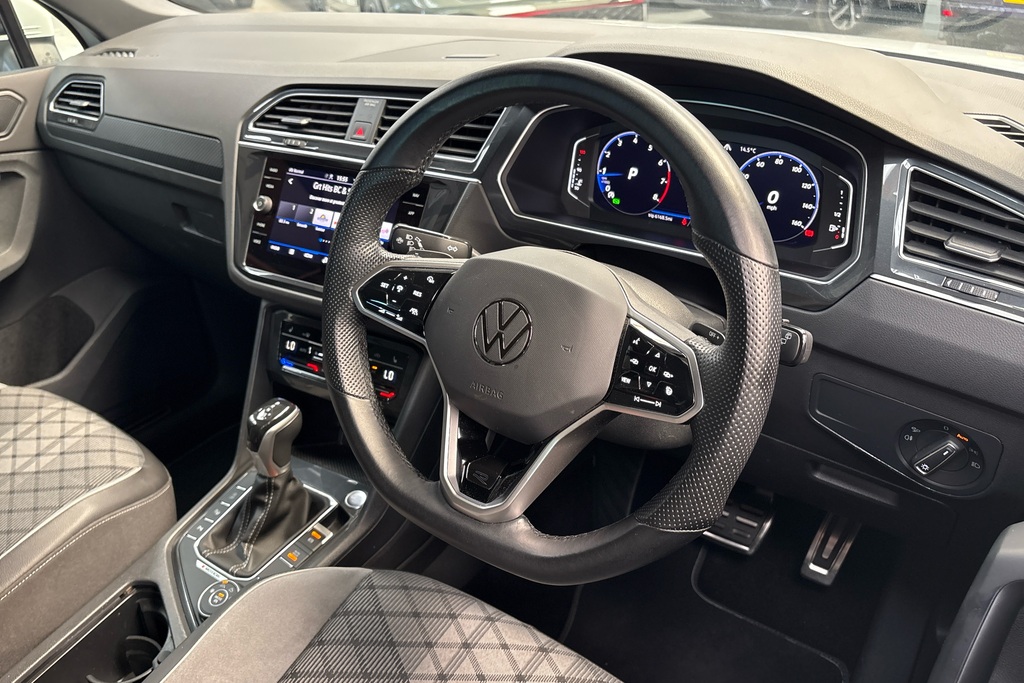 Volkswagen Tiguan 2.0 Tsi 4Motion R-line Dsg White #6