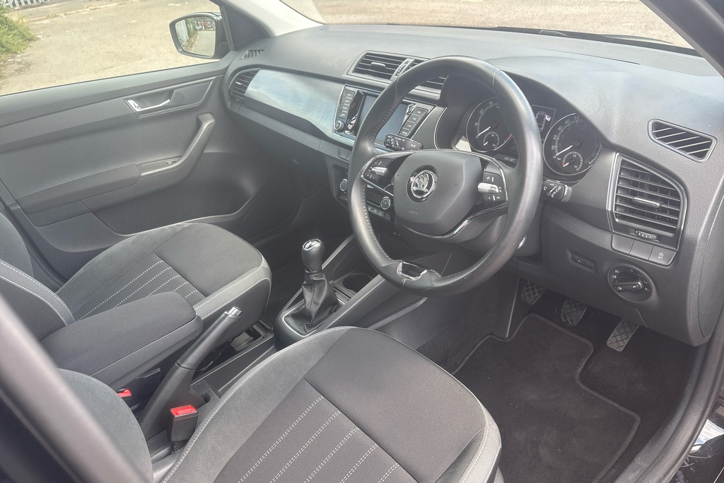 Skoda Fabia 1.0 Tsi Se L Black #2