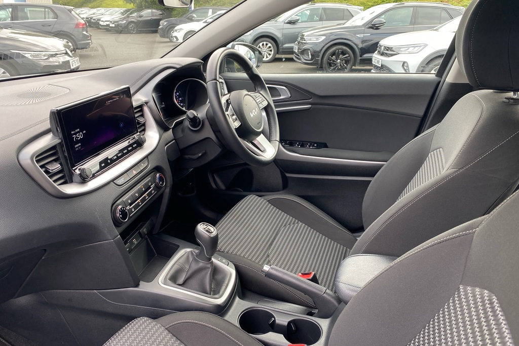 Kia Xceed 1.5T Gdi Isg 138 2 YL24AFA Silver #2
