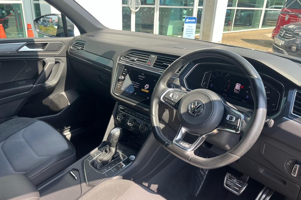 Volkswagen Tiguan Allspace 1.5 Tsi Evo R-line Tech Dsg Grey #6