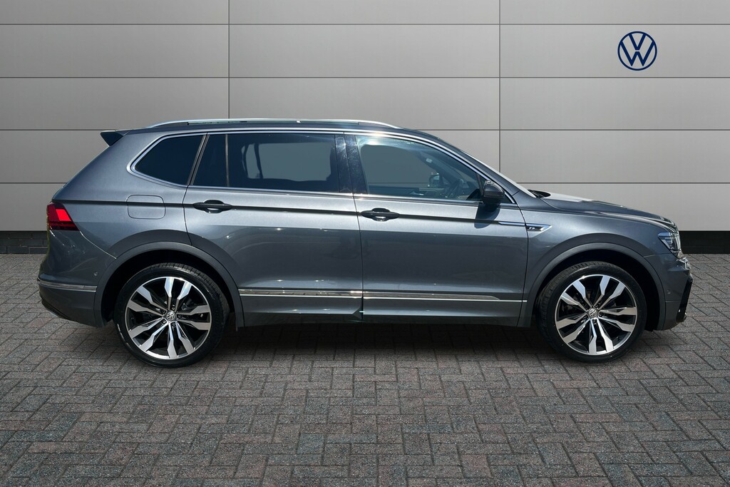 Volkswagen Tiguan Allspace 1.5 Tsi Evo R-line Tech Dsg Grey #4