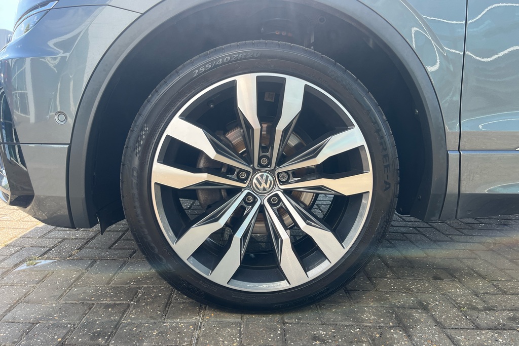 Volkswagen Tiguan Allspace 1.5 Tsi Evo R-line Tech Dsg Grey #5