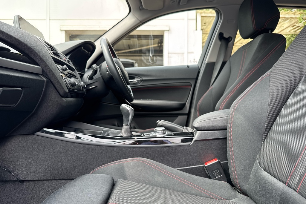 BMW 1 Series 118I 1.5 Sport Nav Black #6