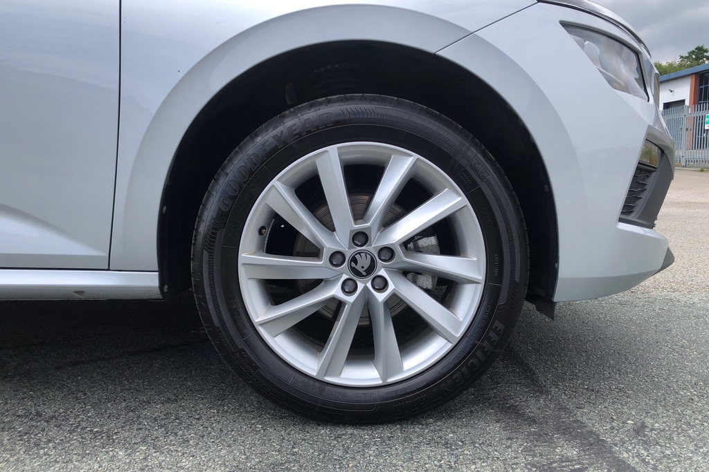 Skoda Kamiq 1.0 Tsi Se Edition GK75KKR Silver #5