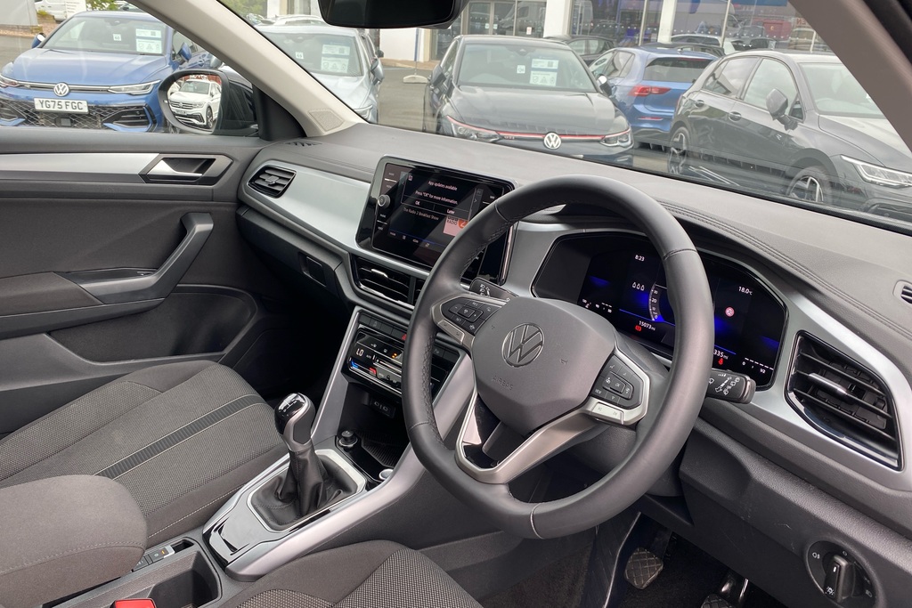 Volkswagen T-Roc 1.5 Tsi Match GF75FRL Black #6