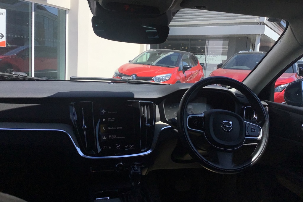 Volvo V60 2.0 T4 190 Inscription Plus Blue #3