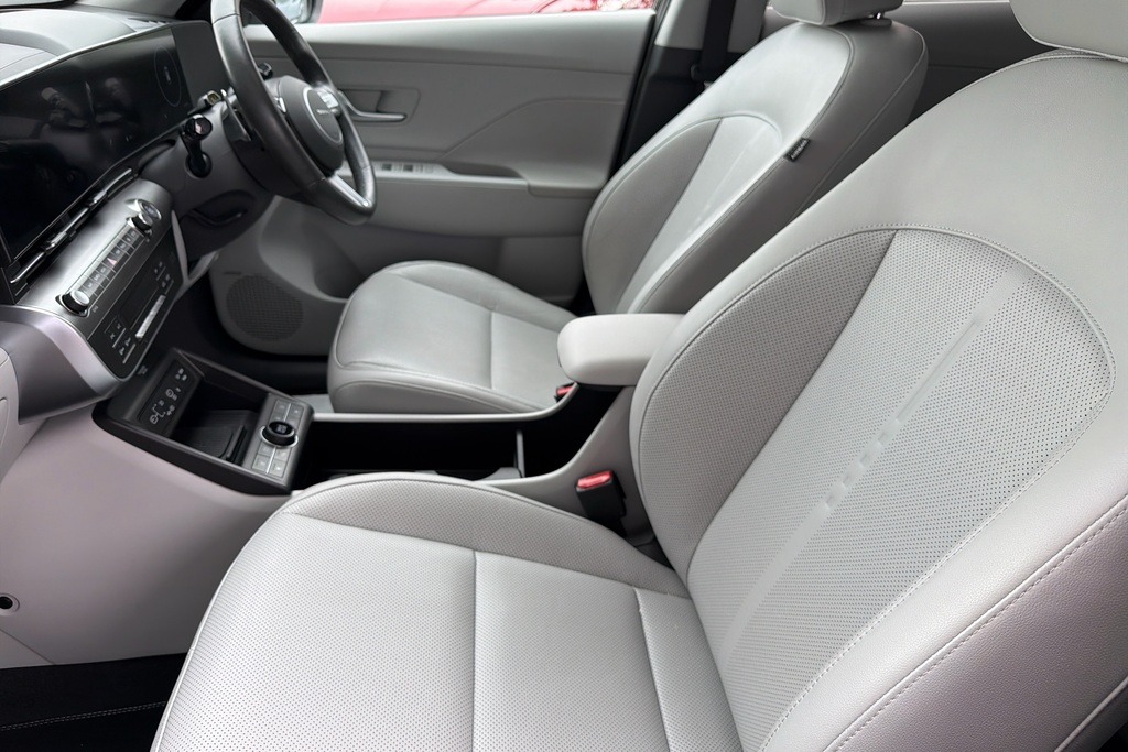 Hyundai Kona Ultimate Black #6