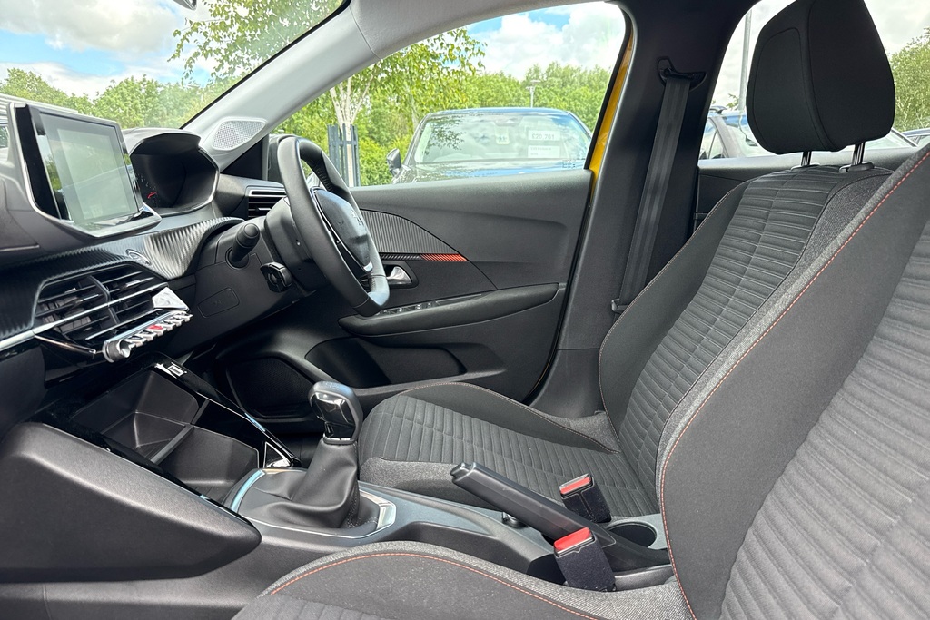 Peugeot 208 1.2 Puretech Active Premium MF72SUX Yellow #6