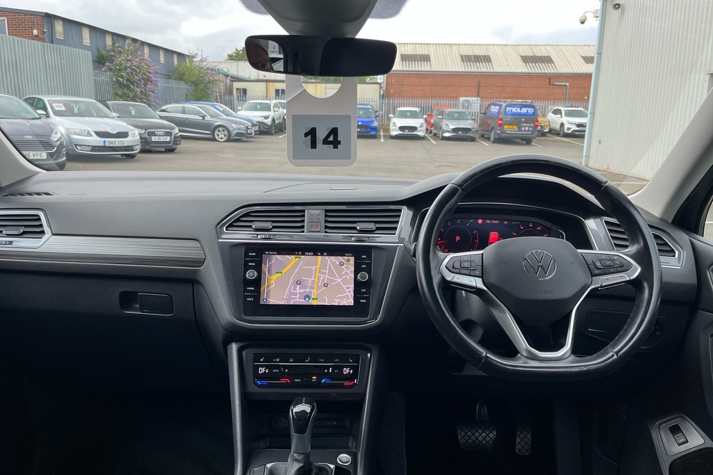 Volkswagen Tiguan Allspace 1.5 Tsi Elegance Dsg PN72YJF Grey #3